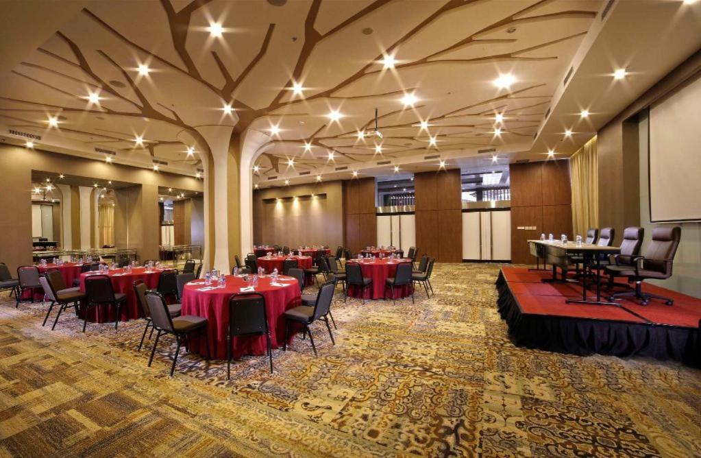 Brits Hotel Karawang Zewnętrze zdjęcie