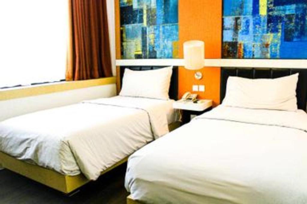 Brits Hotel Karawang Zewnętrze zdjęcie