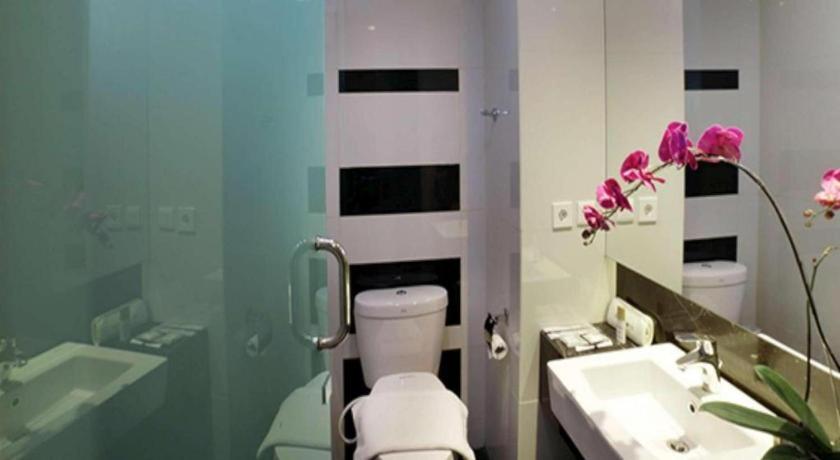 Brits Hotel Karawang Zewnętrze zdjęcie